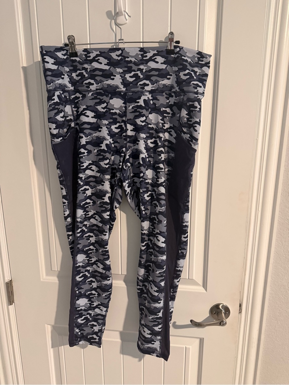 Fabletics PowerHold high-waisted Camo leggings 2x grey blue pocket athletic pant